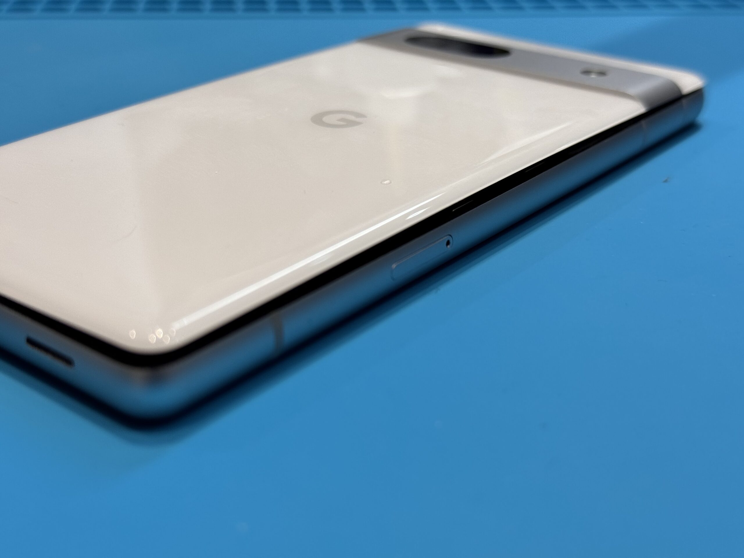 甲子園店】Google Pixel 7aの膨張バッテリー交換修理【西宮市からご